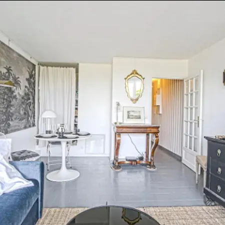 On Garden Level - Sea View Apartment *
