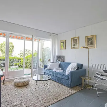 On Garden Level - Sea View Apartment *